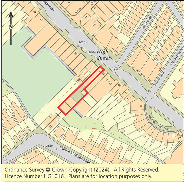 Lot: 81 - FOUR-BEDROOM MAISONETTE INVESTMENT PLUS VACANT YARD AND BUILDINGS WITH PLANNING FOR FOUR FLATS - 